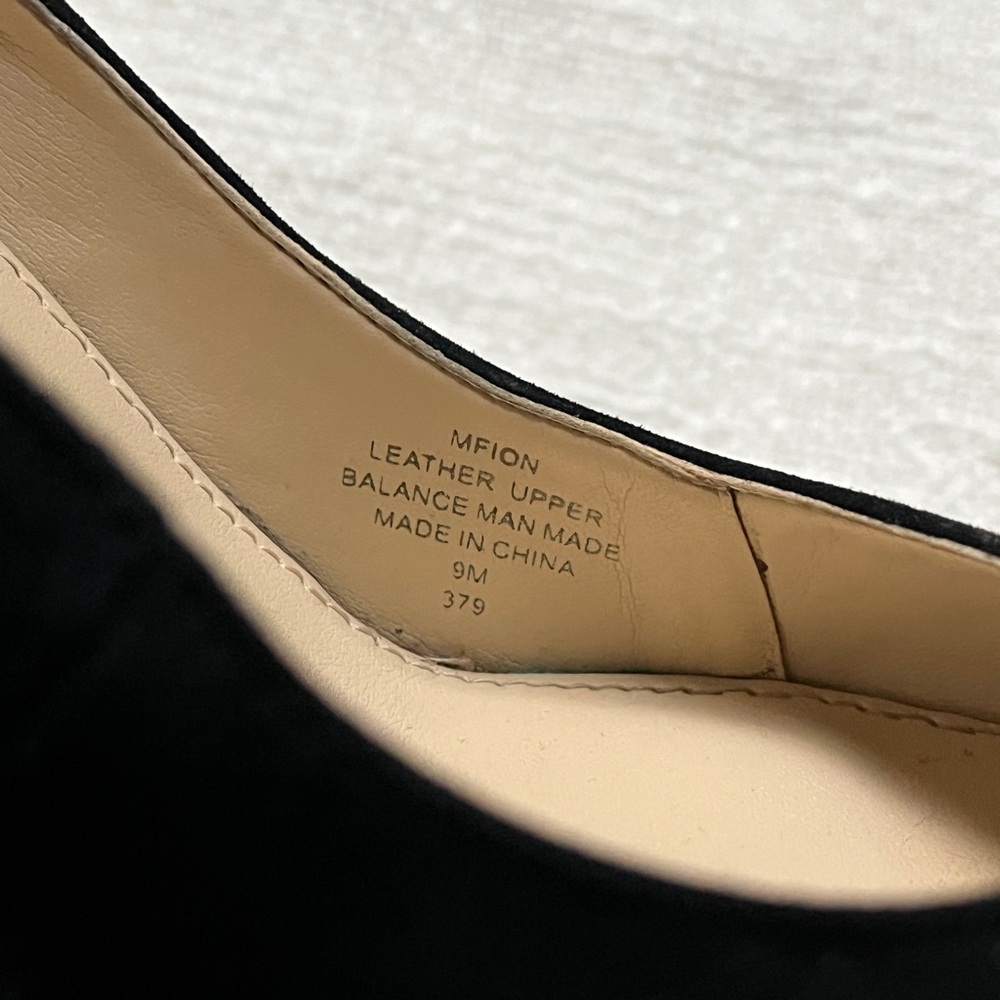 Marc Fisher black velvet leather pump heels size women’s US 9 shoes - Picture 9 of 9